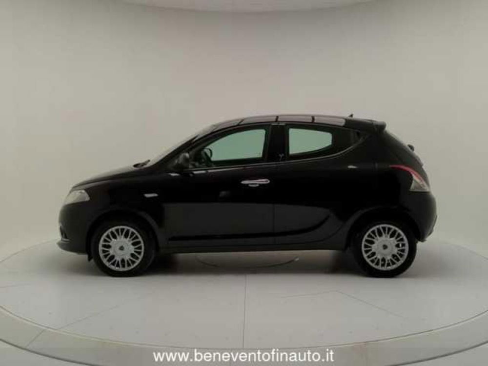 Lancia Ypsilon usata a Avellino (4)