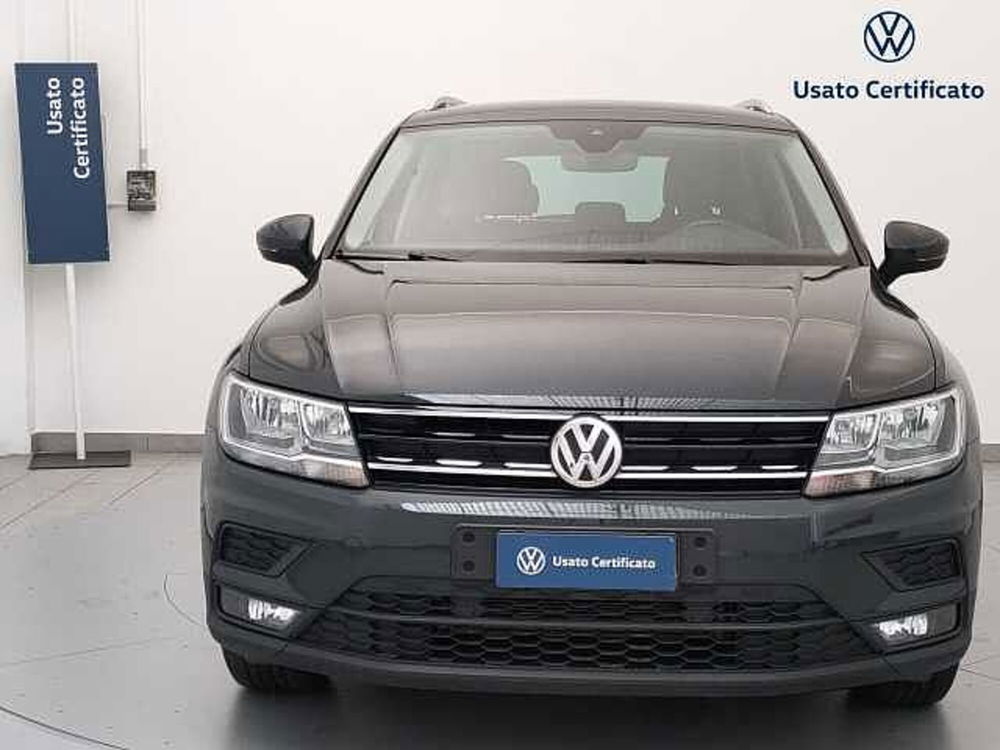 Volkswagen Tiguan 2.0 TDI SCR DSG Business BlueMotion Technology  del 2020 usata a Busto Arsizio (2)