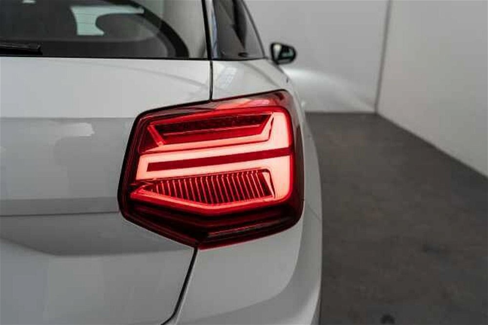 Audi Q2 Q2 30 TDI Admired  del 2021 usata a Varese (5)