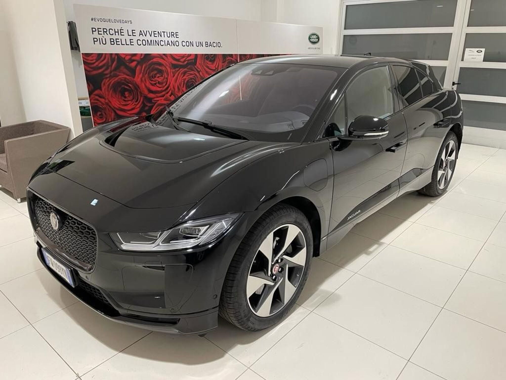 Jaguar I-Pace EV 90 kWh 400 CV Auto AWD SE  del 2019 usata a Alessandria