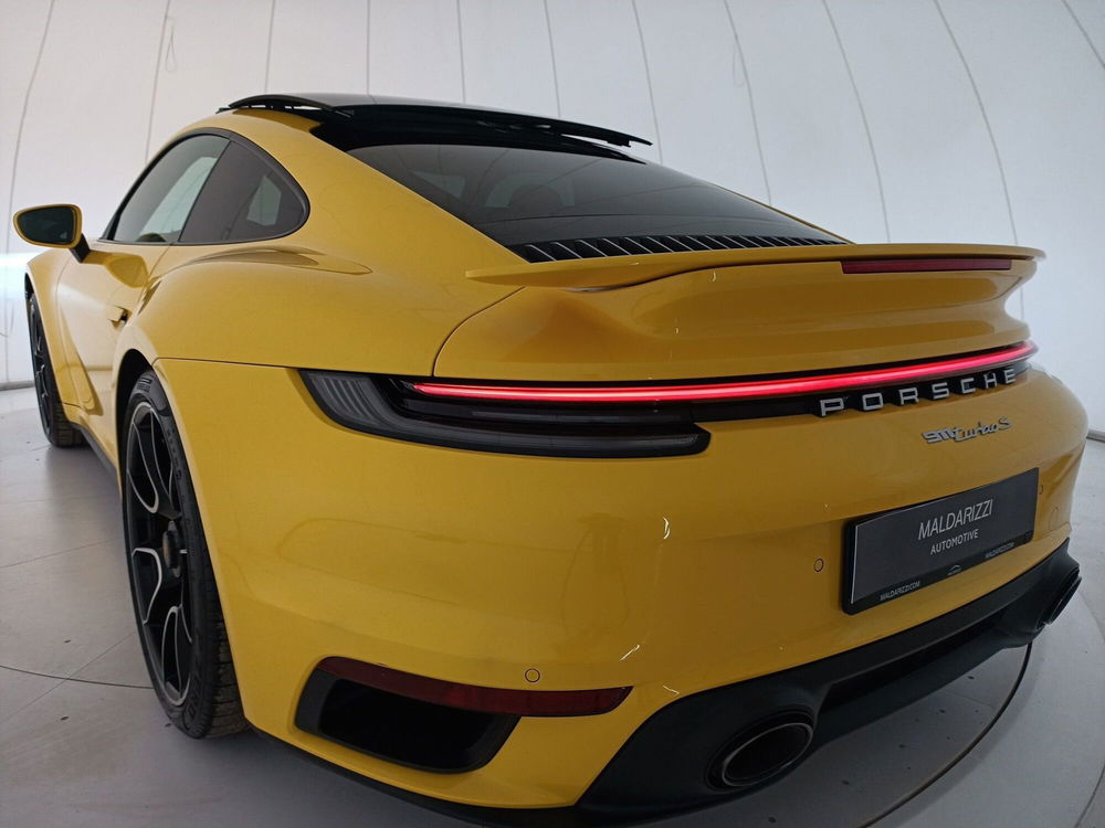 Porsche 911 Coupé usata a Bari (12)