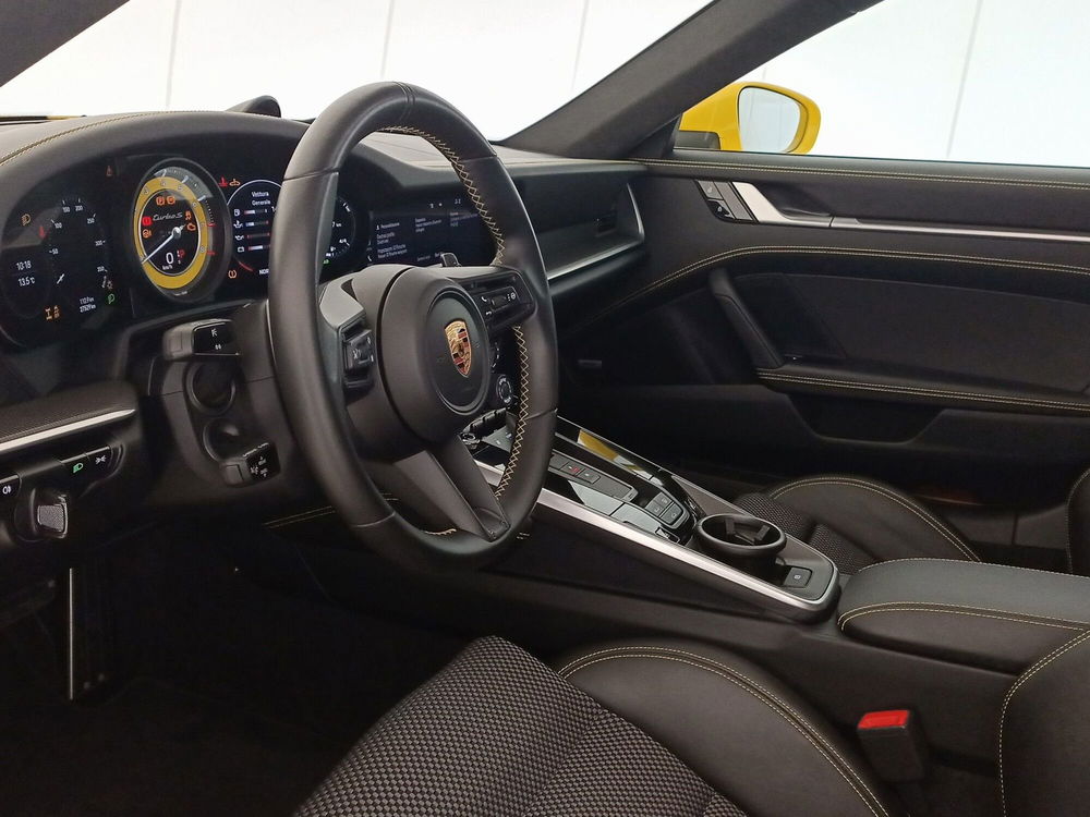 Porsche 911 Coupé usata a Bari (5)