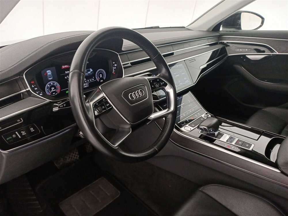 Audi A8 50 3.0 tdi mhev quattro tiptronic del 2019 usata a Bari (5)