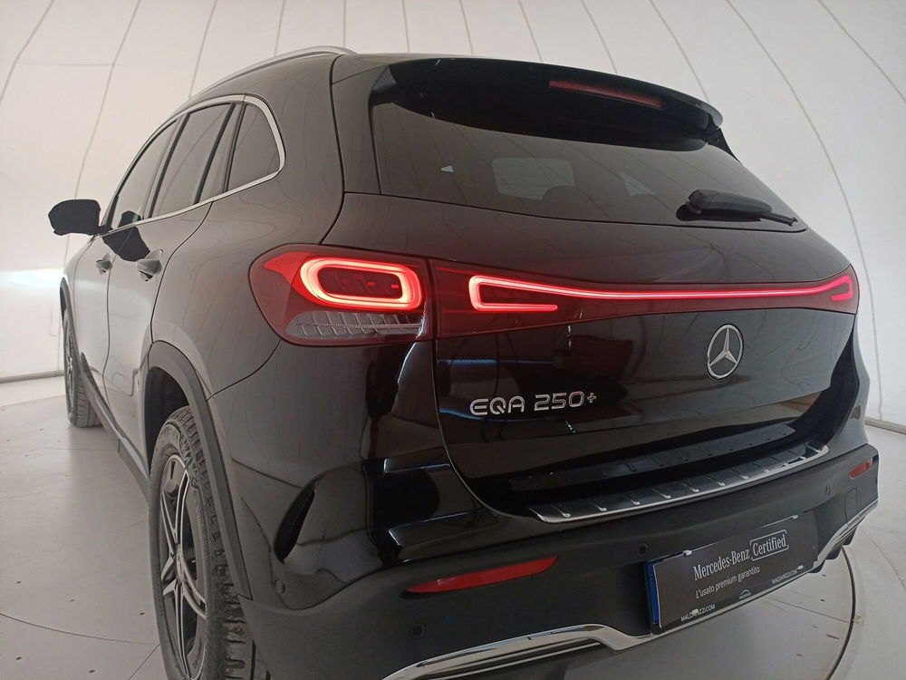 Mercedes-Benz EQA usata a Bari (12)