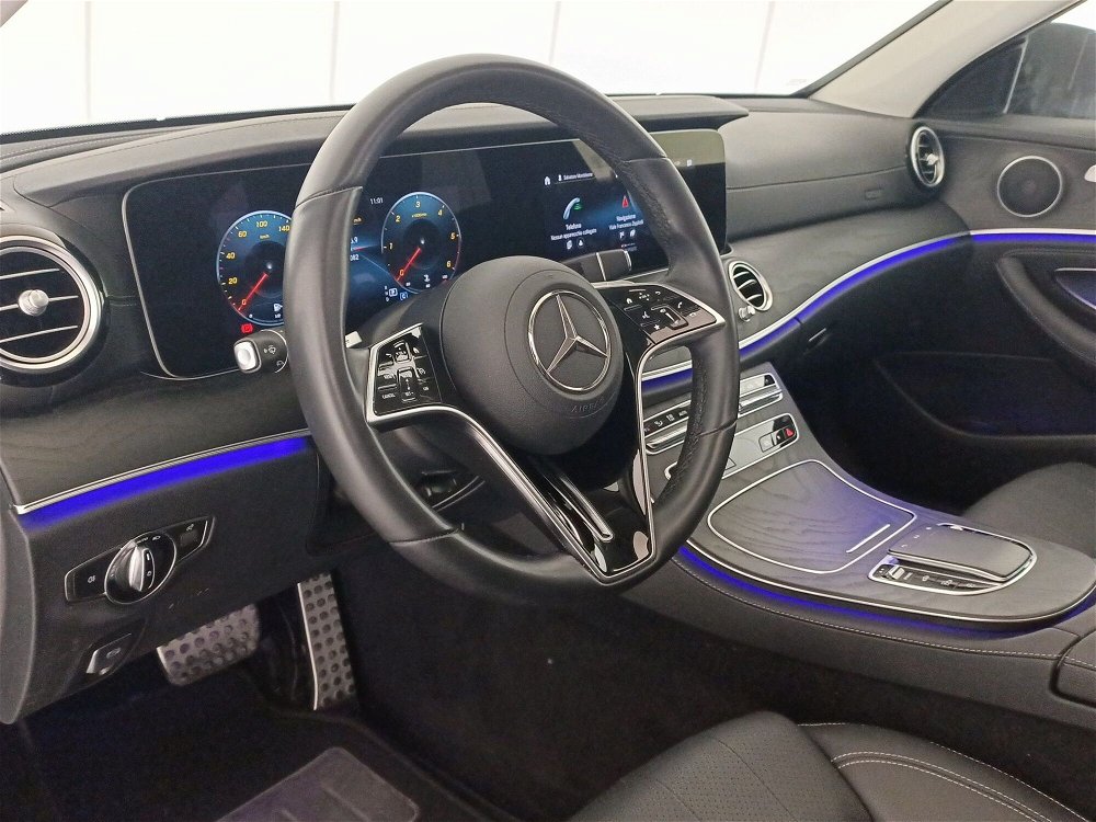 Mercedes-Benz Classe E Station Wagon 220 d 4Matic Auto Premium All-Terrain  del 2022 usata a Bari (5)