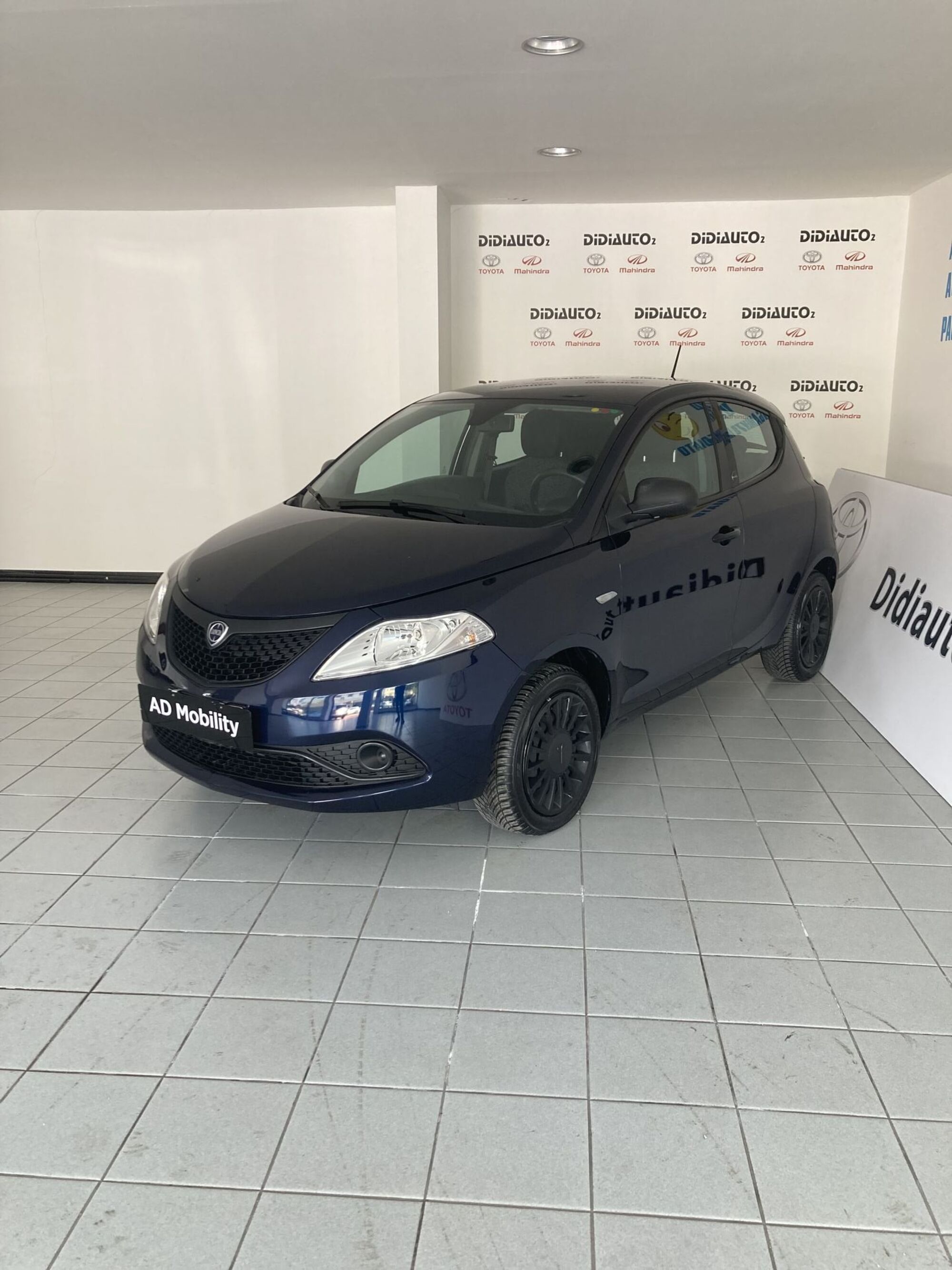 Lancia Ypsilon 1.0 FireFly 5 porte S&amp;S Hybrid Gold Plus del 2021 usata a San Severo