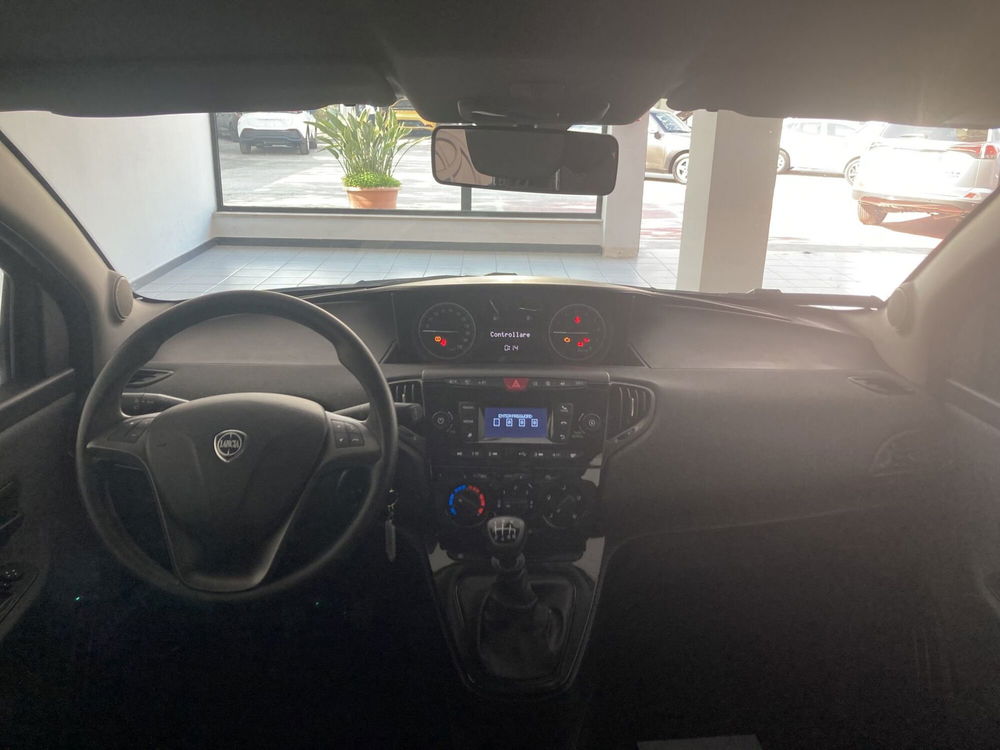 Lancia Ypsilon usata a Foggia (12)