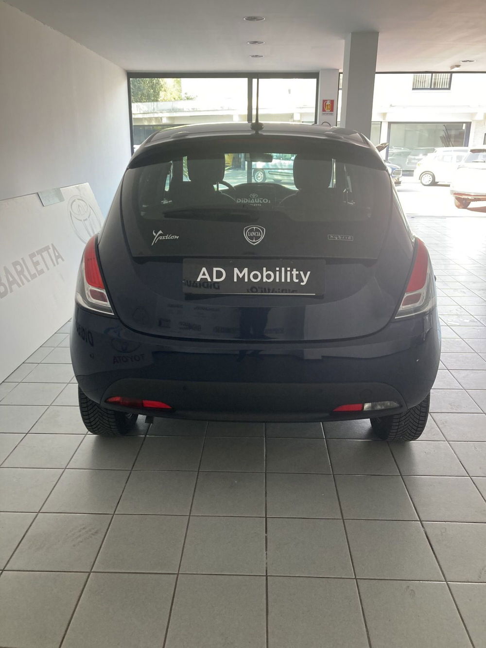 Lancia Ypsilon 1.0 FireFly 5 porte S&S Hybrid Ecochic Gold  del 2021 usata a San Severo (4)