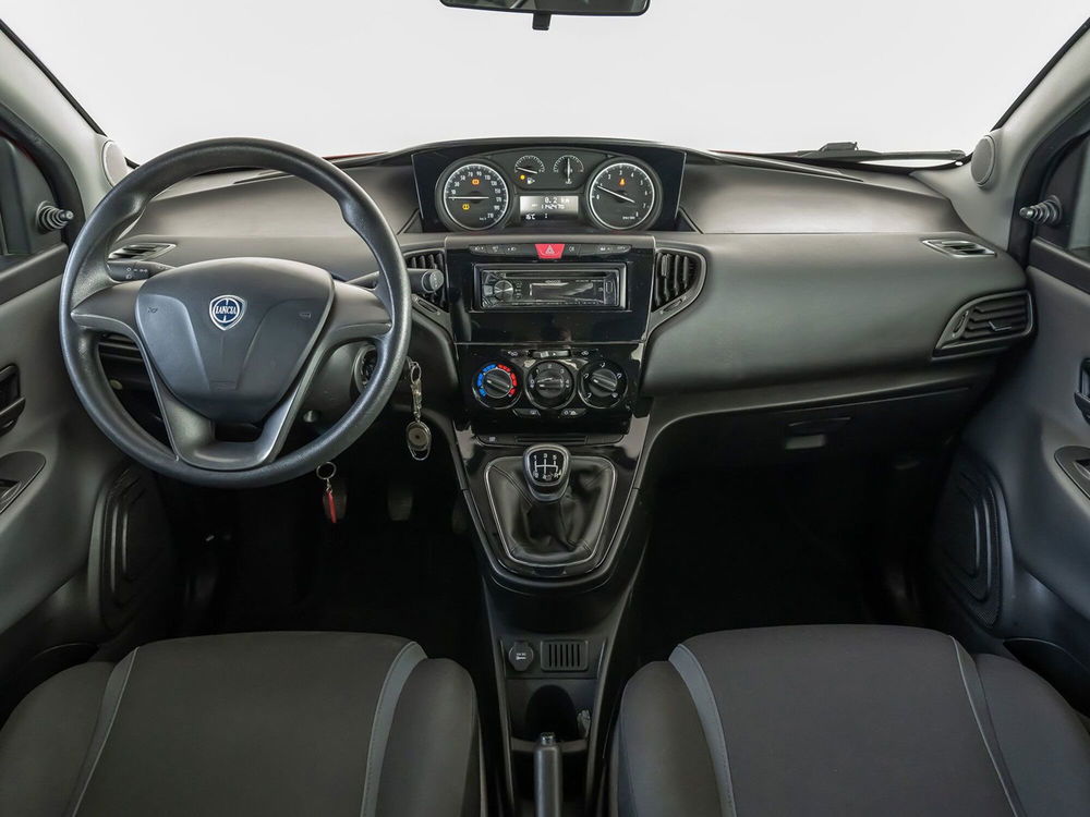 Lancia Ypsilon usata a Foggia (8)