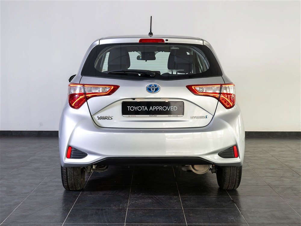 Toyota Yaris 1.5 Hybrid 5 porte Active  del 2019 usata a San Severo (4)