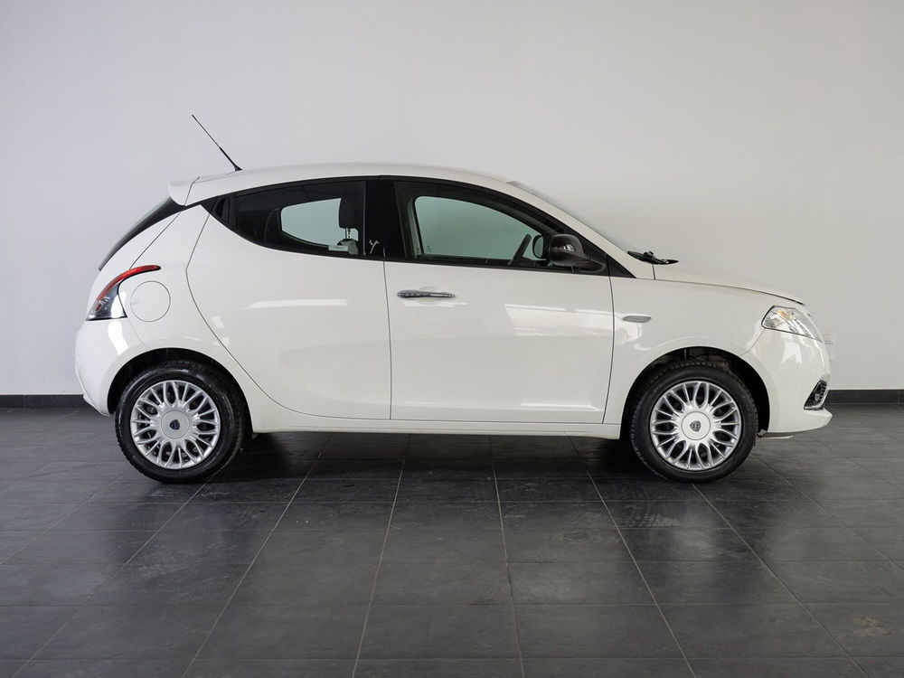 Lancia Ypsilon usata a Foggia (10)