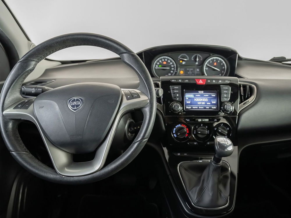 Lancia Ypsilon usata a Foggia (6)