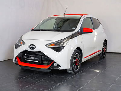 Toyota Aygo Connect 1.0 VVT-i 72 CV 5 porte x-wave orange del 2019 usata a San Severo