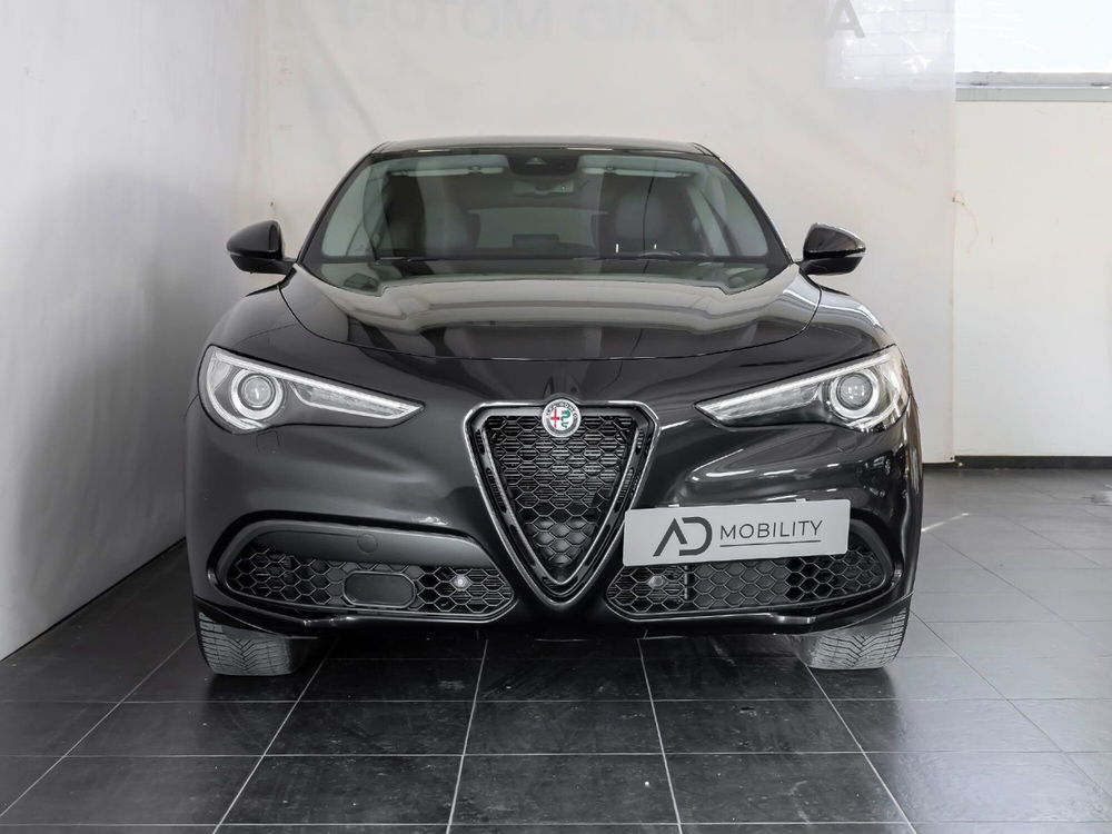 Alfa Romeo Stelvio usata a Foggia (4)