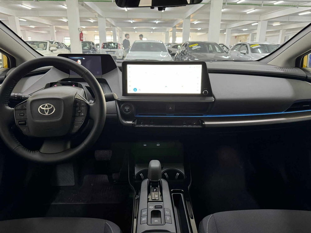 Toyota Prius nuova a Salerno (5)