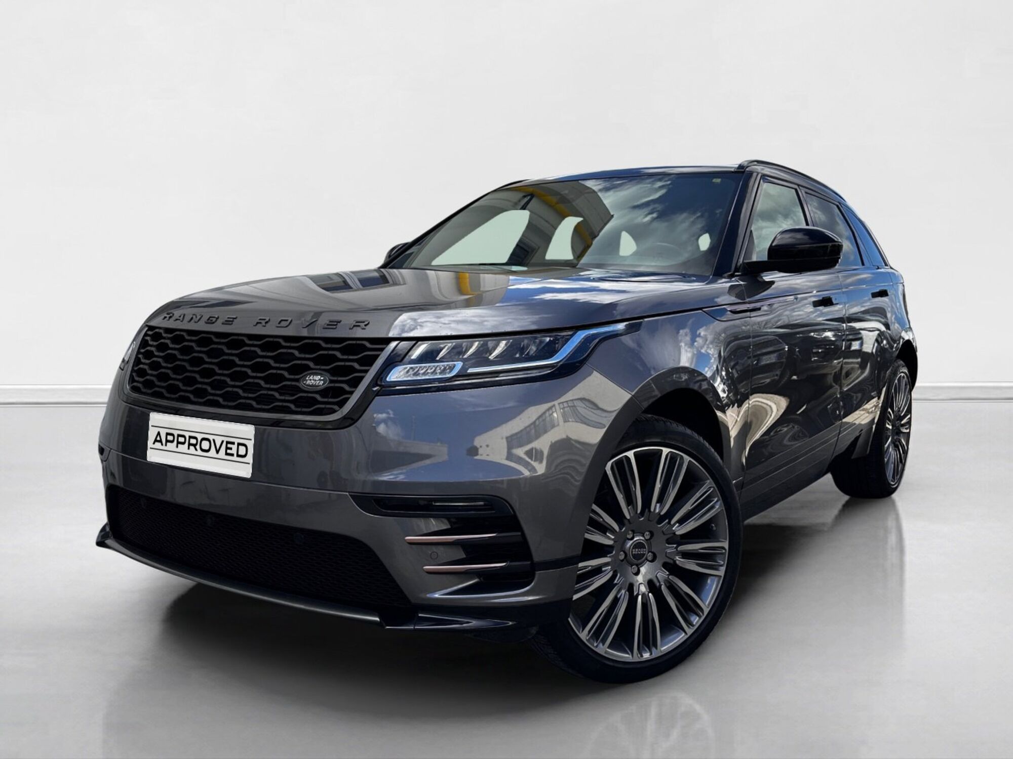 Land Rover Range Rover Velar 2.0D I4 240 CV R-Dynamic S  del 2017 usata a Monteriggioni