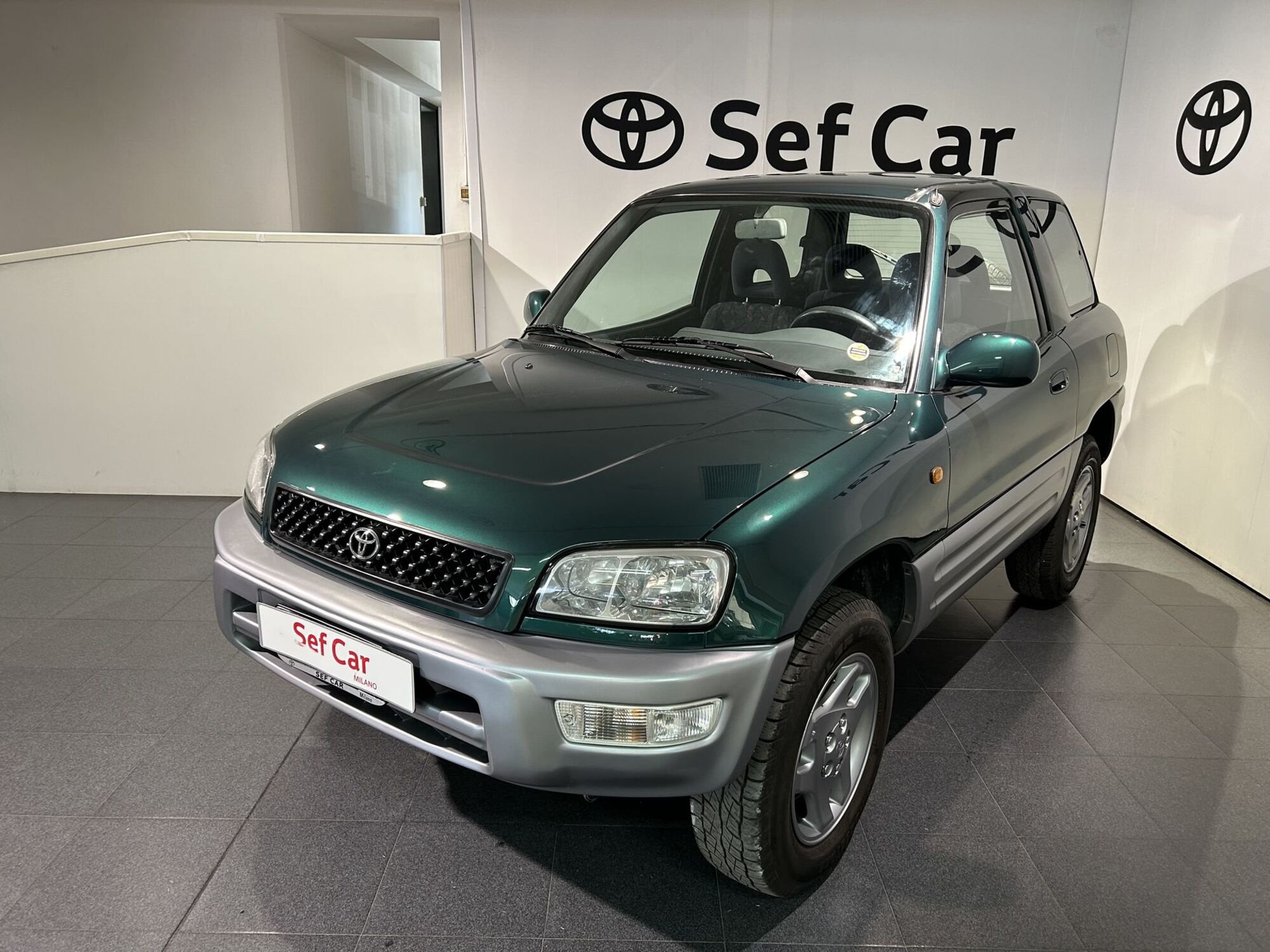 Toyota Rav4 16V cat 3 porte Fun  del 2000 usata a Milano