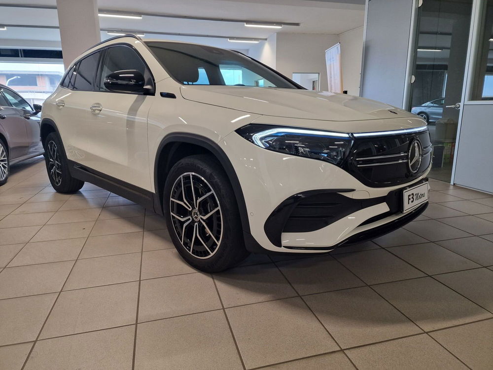 Mercedes-Benz EQA 250 Premium Plus  del 2023 usata a Messina (2)