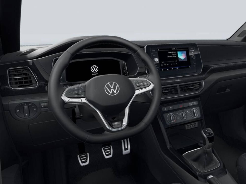 Volkswagen T-Cross nuova a Novara (6)