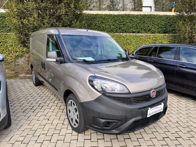 Fiat Dobl&ograve; Furgone 1.4 T-Jet Natural Power PL-TN Cargo Maxi Lam.SX 3posti del 2019 usata a Paruzzaro