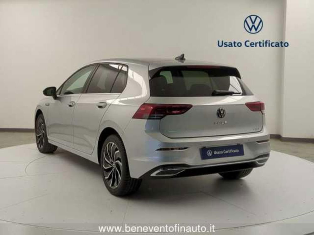 Volkswagen Golf 1.5 eTSI 130 CV EVO ACT DSG Life nuova a Pratola Serra (5)