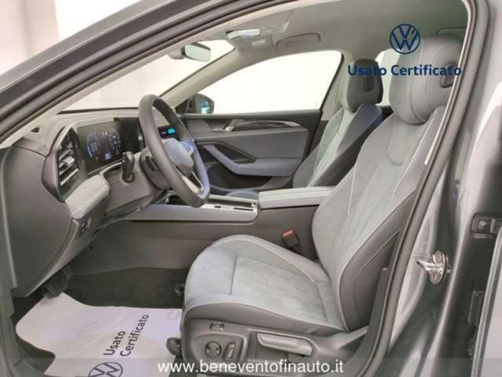 Volkswagen Passat Variant nuova a Avellino (14)