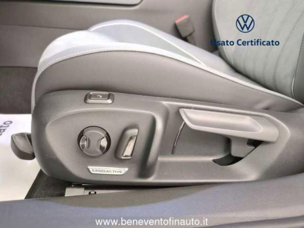 Volkswagen Passat Variant nuova a Avellino (15)