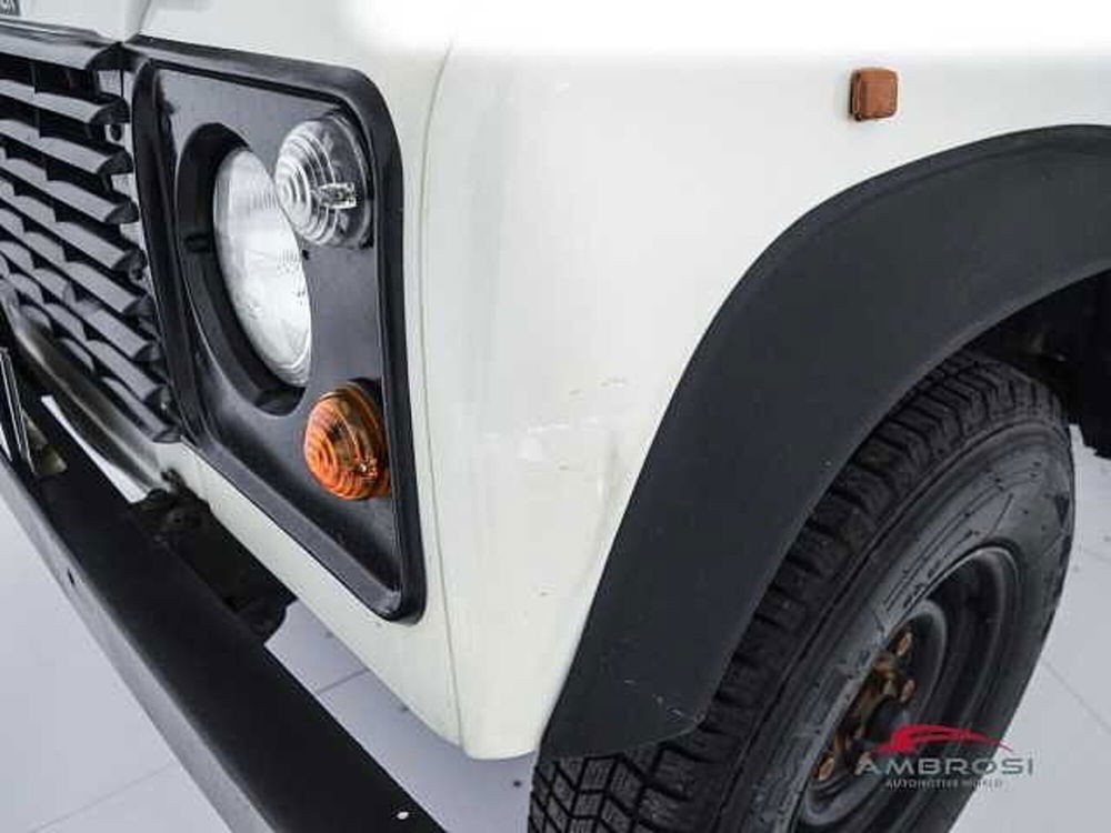 Land Rover Defender usata a Perugia (18)