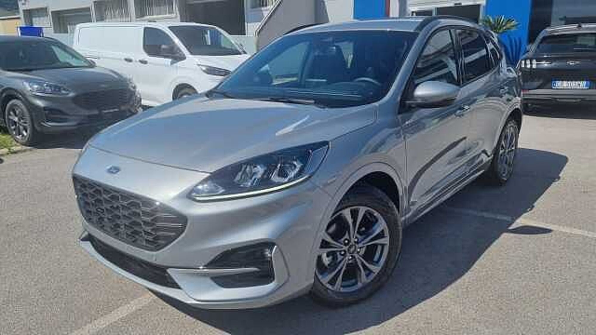 Ford Kuga 1.5 ecoboost ST-Line 2wd 150cv nuova a Salerno