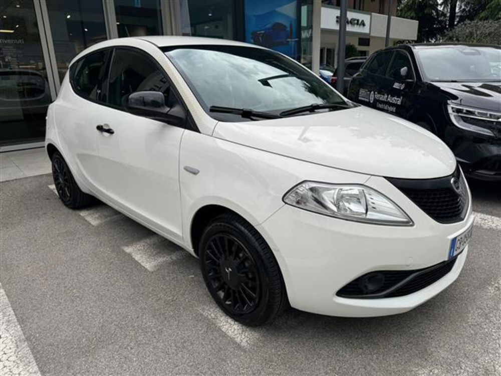 Lancia Ypsilon usata a Treviso (4)