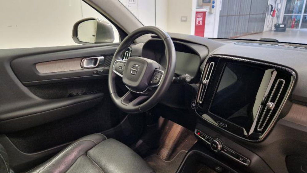 Volvo XC40 usata a Alessandria (9)