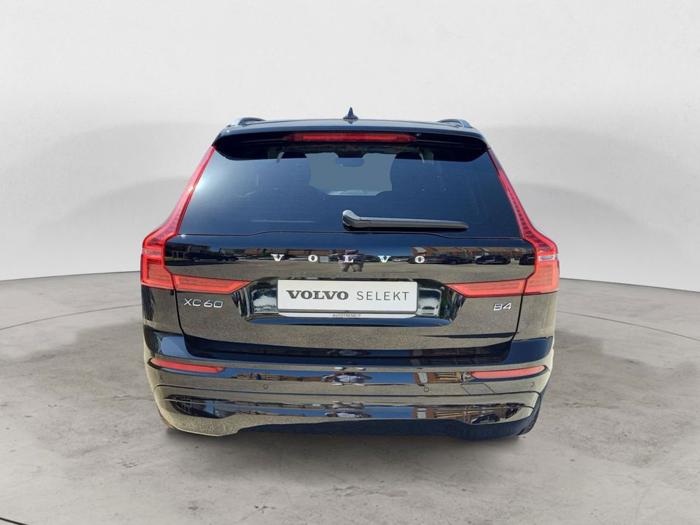 Volvo XC60 usata a Bari (4)