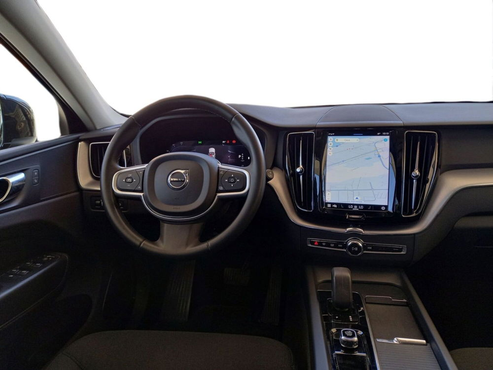 Volvo XC60 usata a Bari (8)