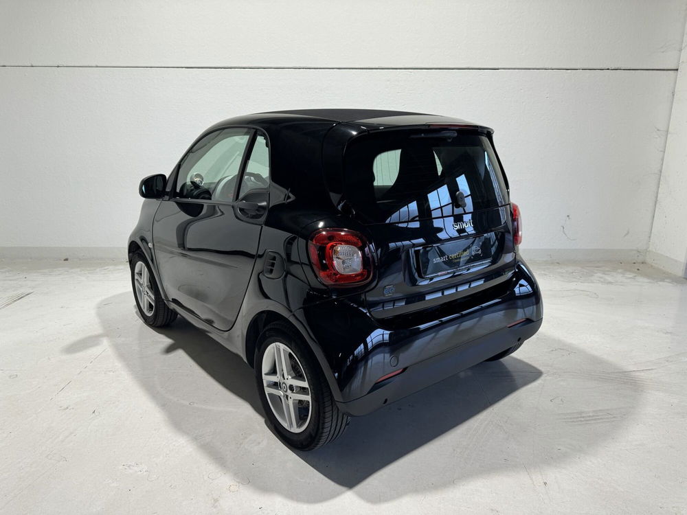 smart Fortwo Fortwo eq Pure 4,6kW del 2021 usata a Milano (4)