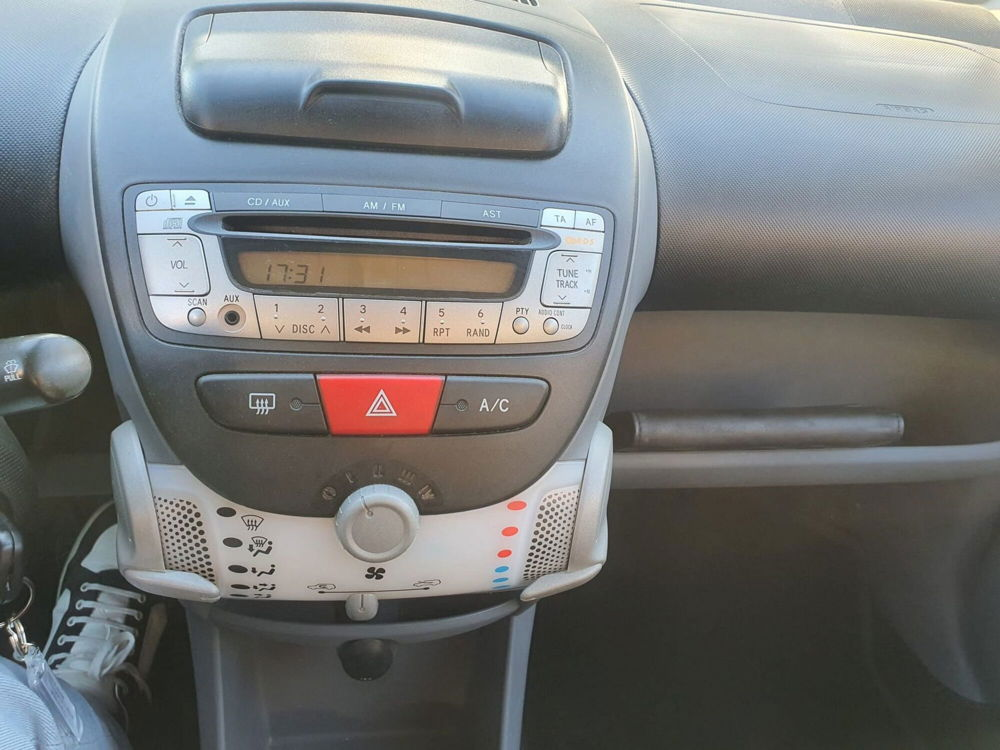 Toyota Aygo usata a Rimini (8)