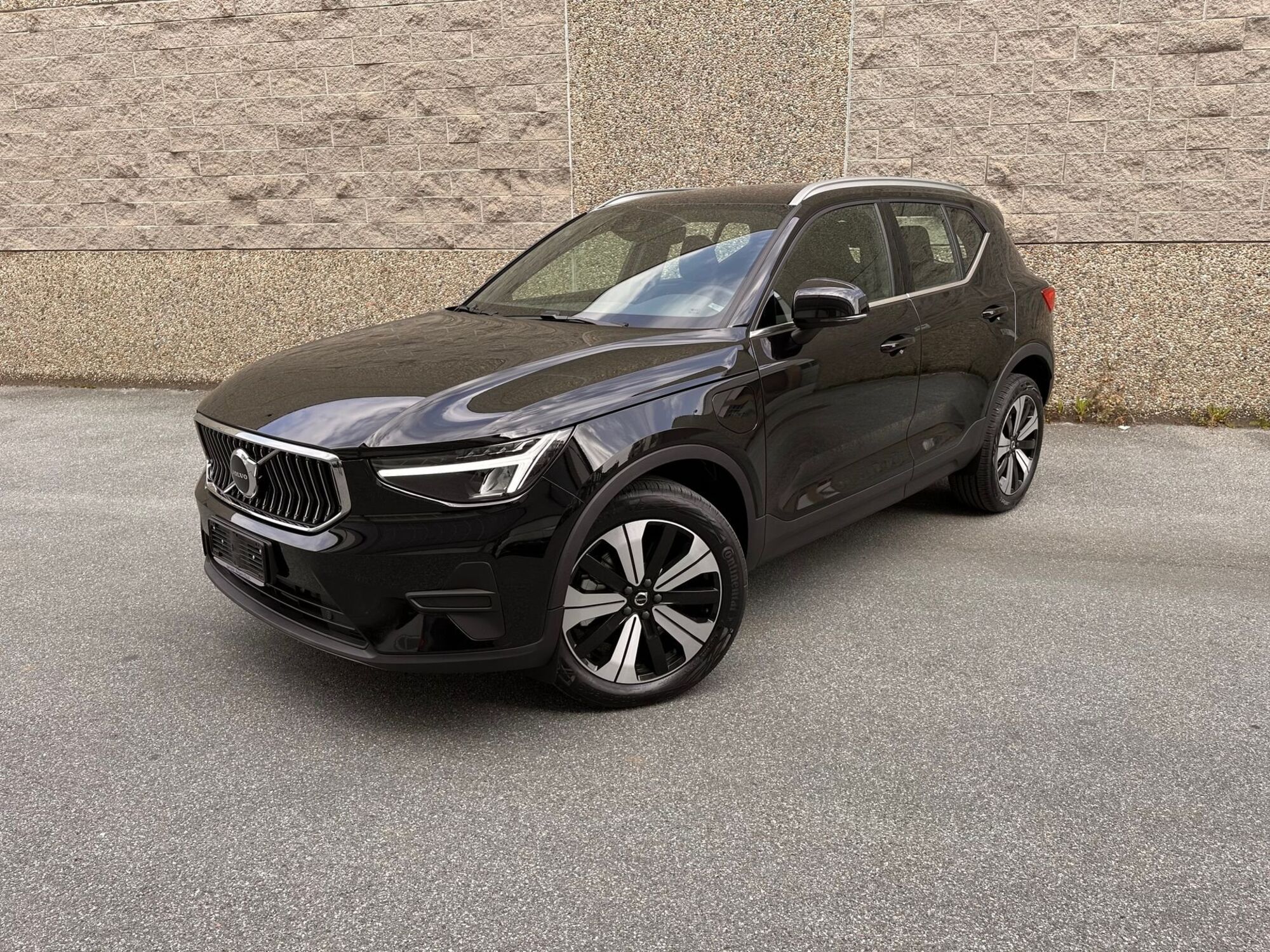 Volvo XC40 T4 Recharge Plug-in Hybrid automatico Core nuova a Bergamo