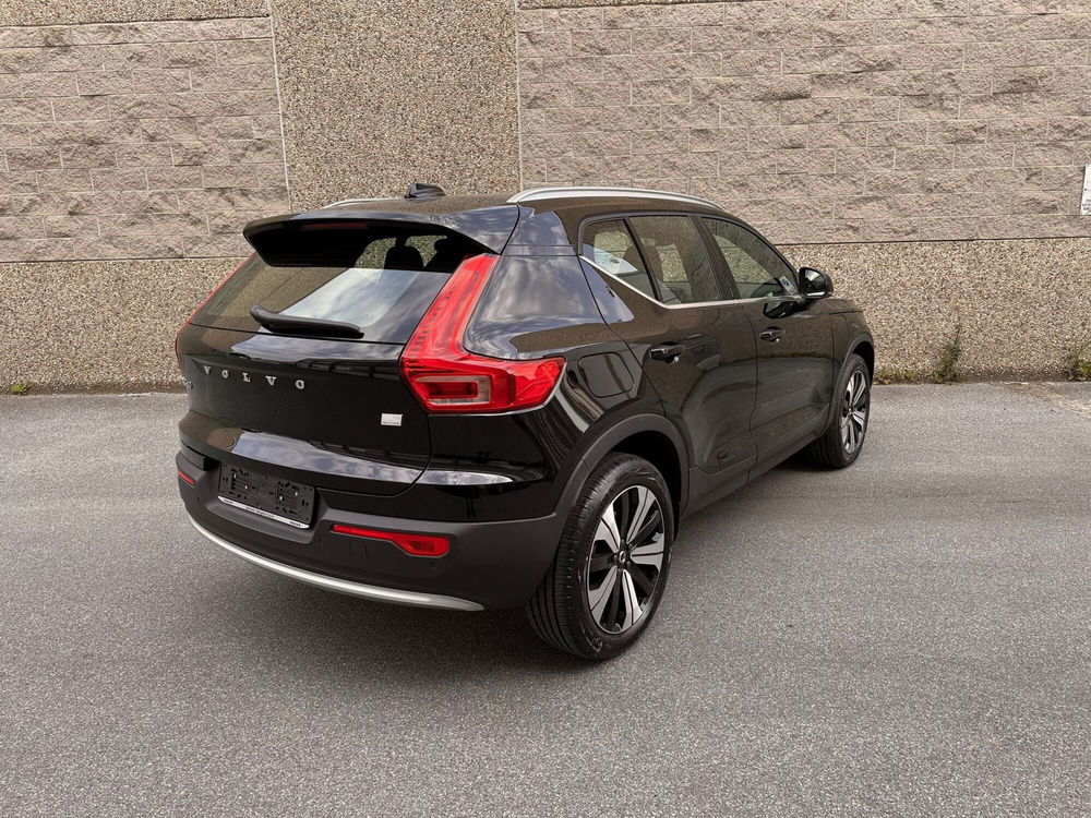 Volvo XC40 nuova a Bergamo (2)