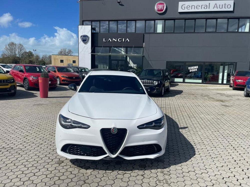 Alfa Romeo Giulia nuova a Lucca (2)