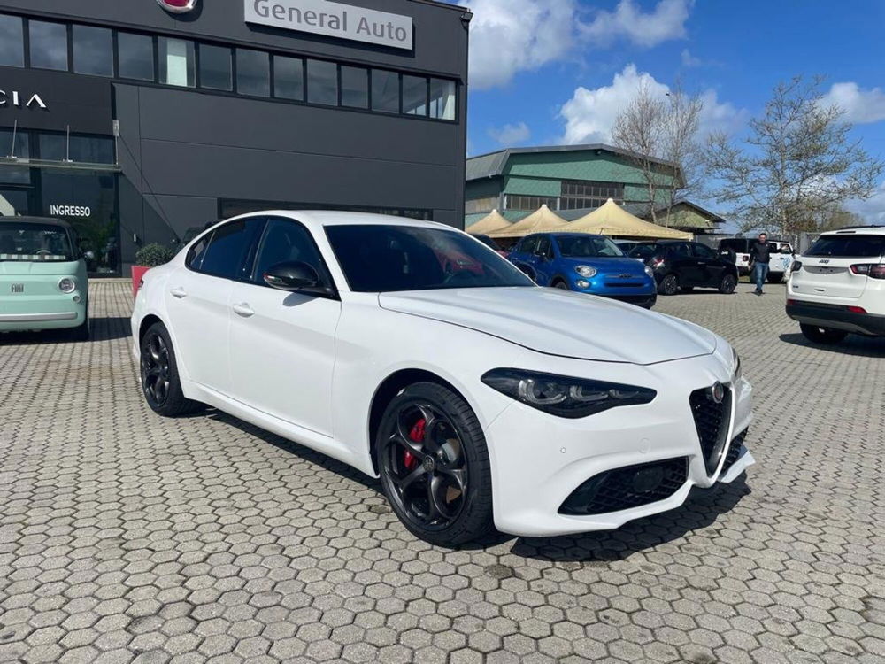 Alfa Romeo Giulia nuova a Lucca (3)