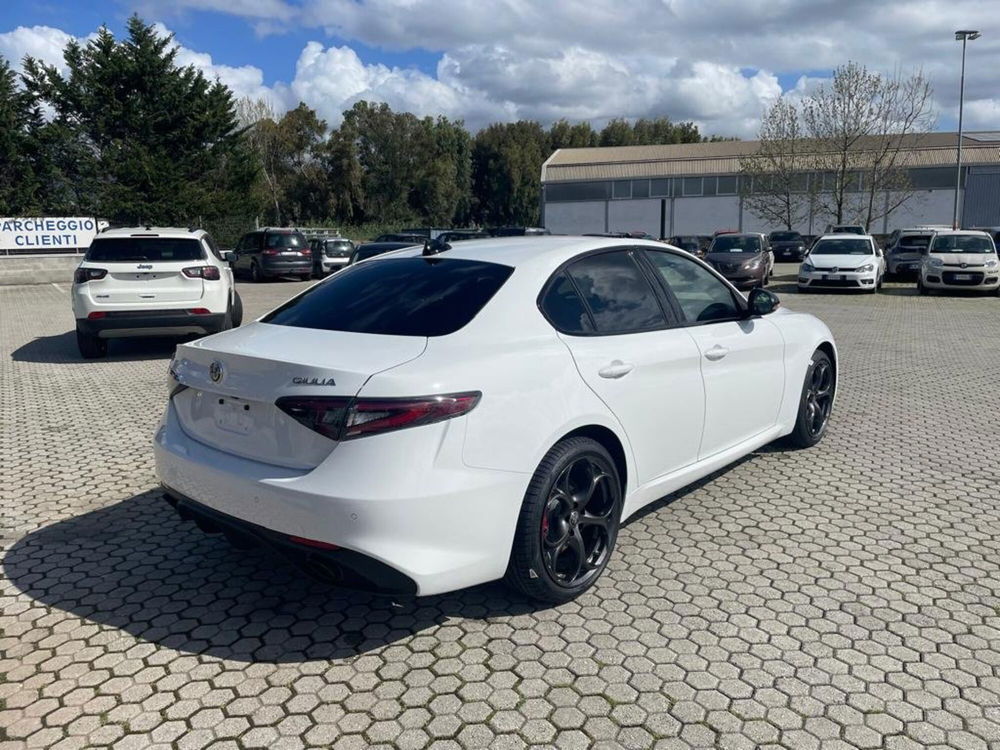 Alfa Romeo Giulia 2.2 t Tributo Italiano Q4 210cv auto nuova a Massarosa (5)