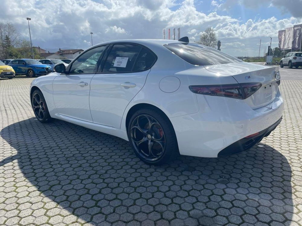 Alfa Romeo Giulia nuova a Lucca (7)