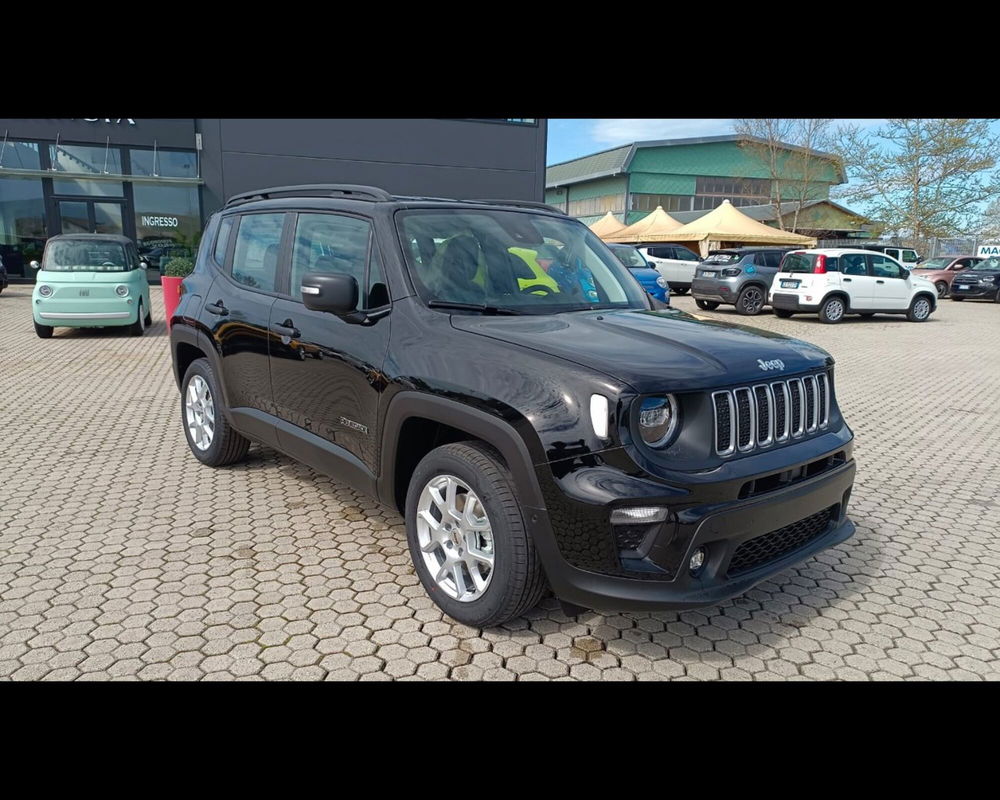 Jeep Renegade nuova a Lucca