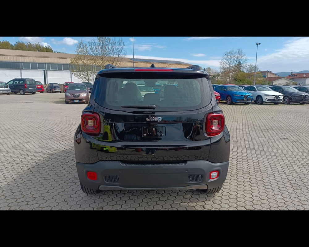 Jeep Renegade nuova a Lucca (4)