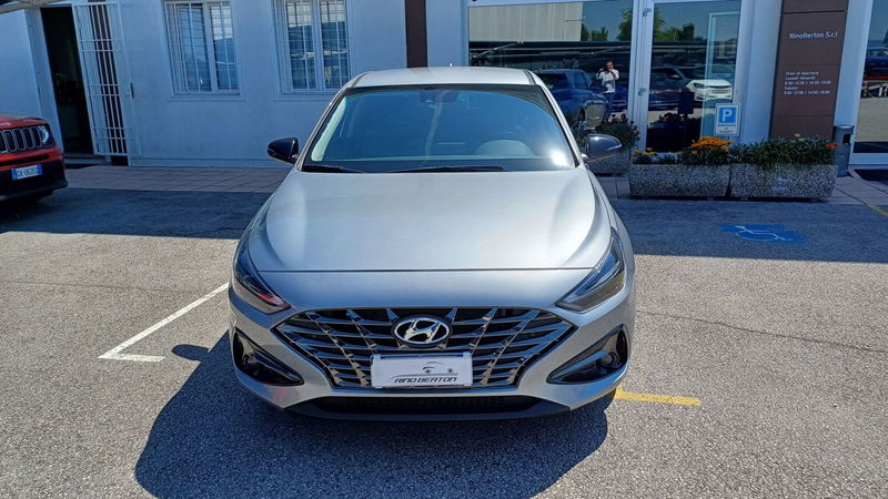 Hyundai i30 Fastback 1.0 T-GDI iMT 48V Prime del 2022 usata a Veggiano