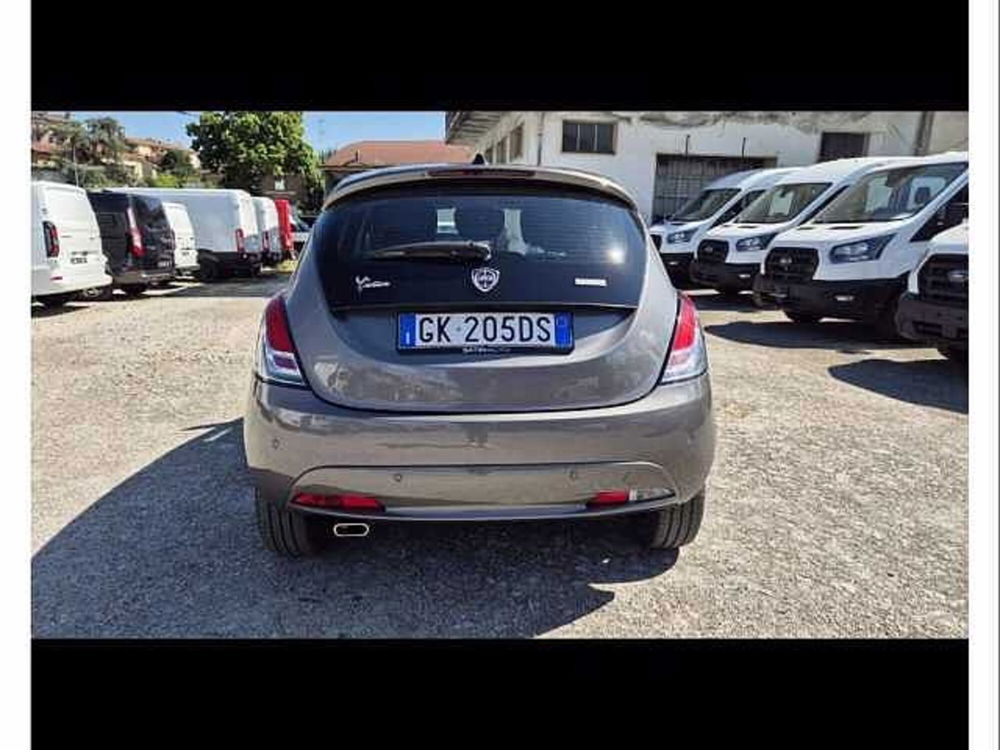 Lancia Ypsilon usata a Perugia (8)