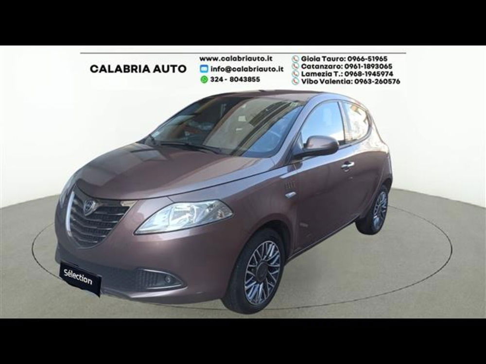 Lancia Ypsilon usata a Reggio Calabria