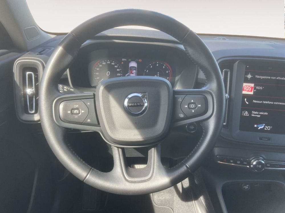 Volvo XC40 usata a Pordenone (12)