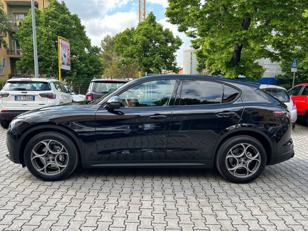 Alfa Romeo Stelvio nuova a Ancona (3)