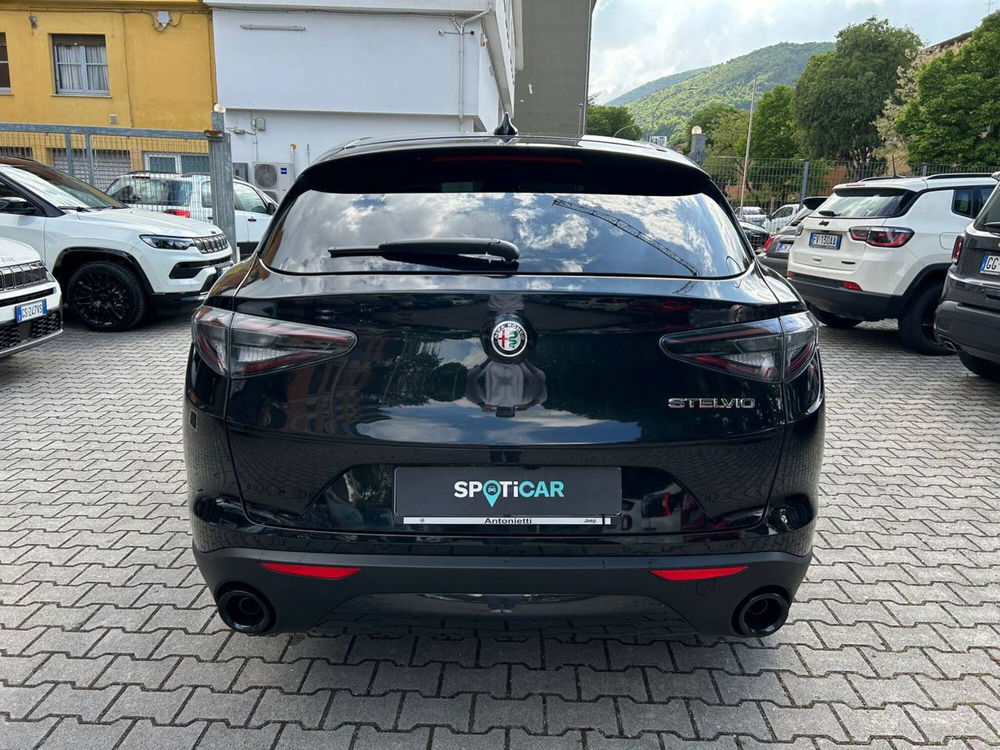 Alfa Romeo Stelvio nuova a Ancona (6)