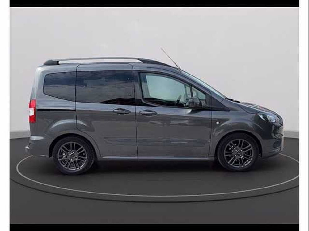 Ford Tourneo Courier usata a Perugia (4)